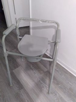 2/1 Silla diseñada para personas con movilidad limitada