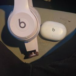 Beats Headphones Bundle 