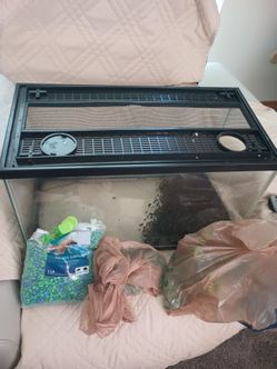 Fish Tank aquarium with Screen Lid and Substrate