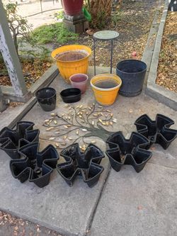EVERYTHING FOR $20 PICK UP IN SUN VALLEY