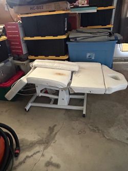 Esthetician Bed
