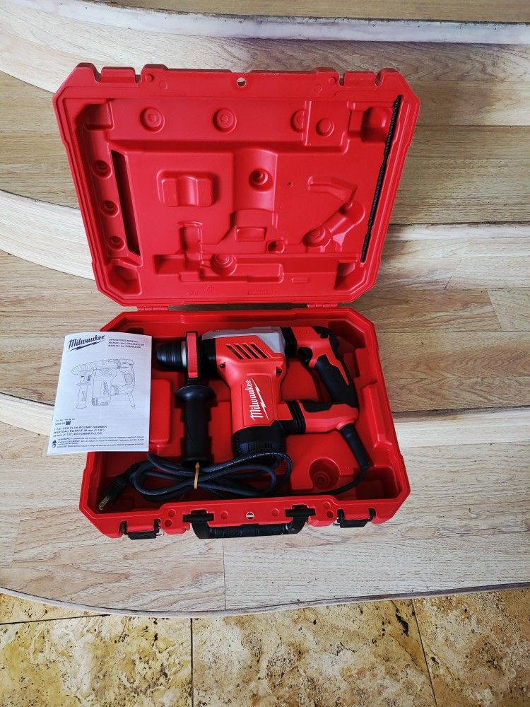 Milwaukee 1-1/8 in. Corded Electric SDS-Plus Rotary Hammer