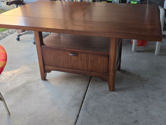 Dining room table no chairs