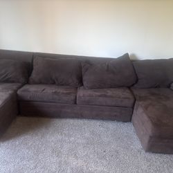 Brown Sectional With Pullout Bed 