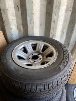 One Ford Ranger wheel/NEW TIRE