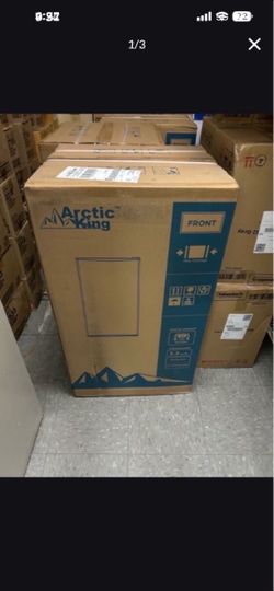Arctic King 3.3 Cu ft Single Door Compact Refrigerator, Black