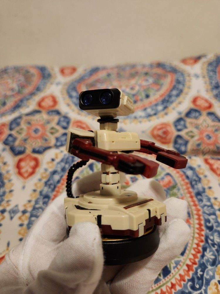 R.o.b Amiibo 