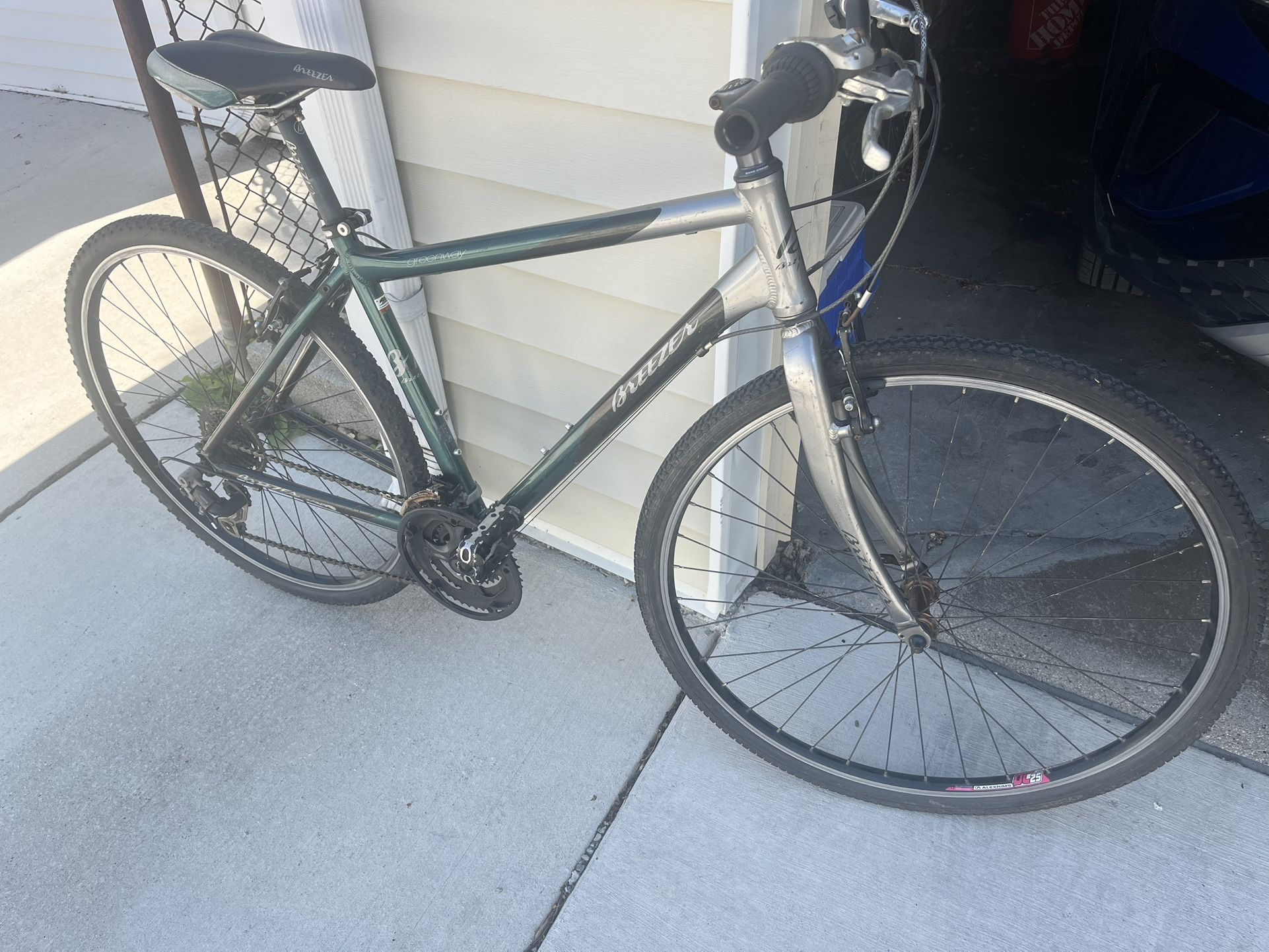 18"Breezer Greenway Comfort