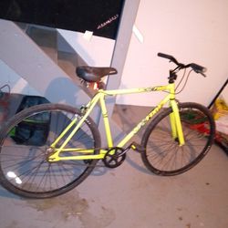 Yellow Fixie 700 Bike 