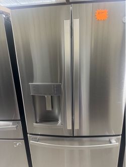 GE® ENERGY STAR® 27.7 CU. FT. FINGERPRINT RESISTANT FRENCH-DOOR REFRIGERATOR