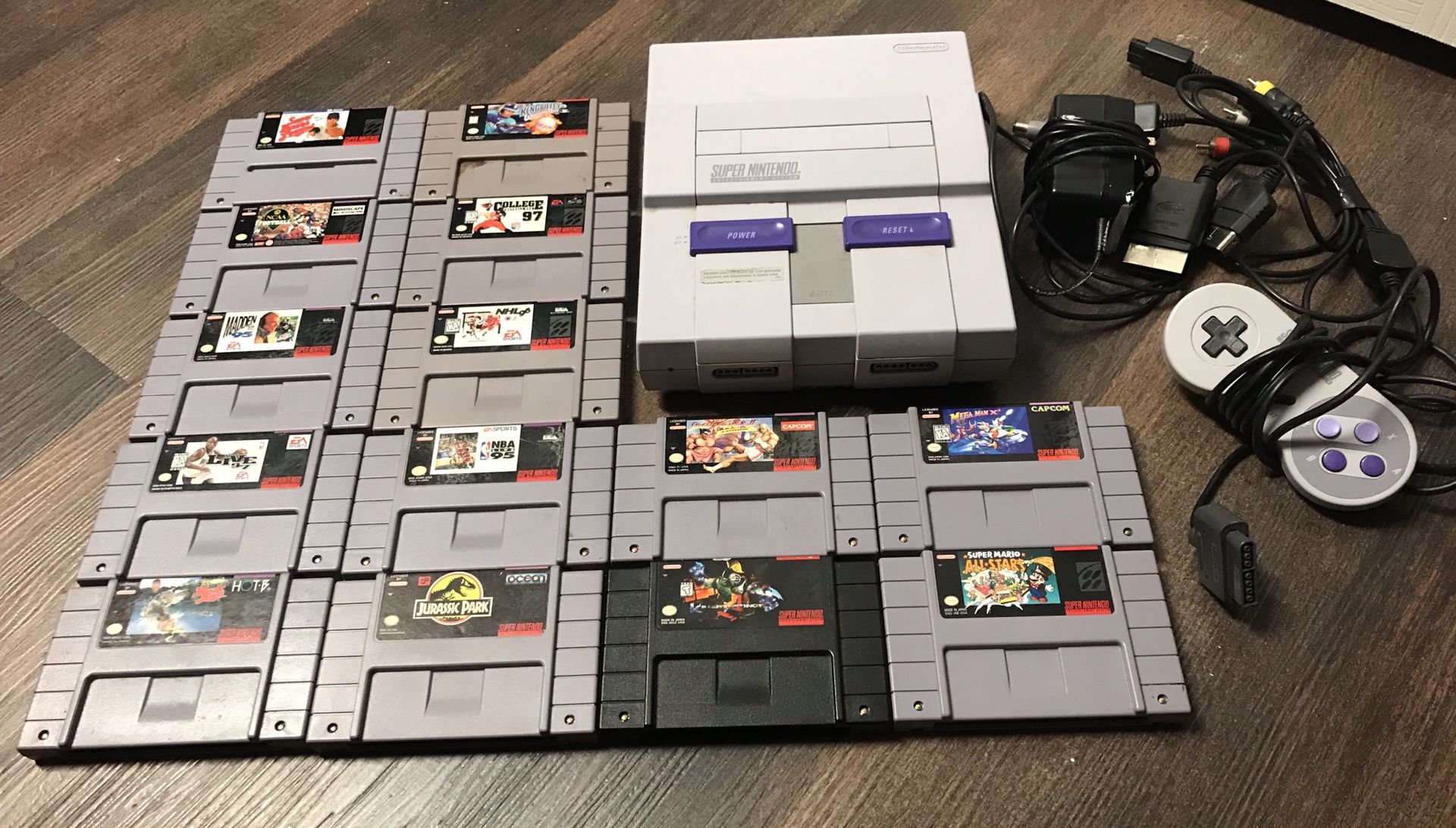 Super Nintendo complete w/games (megaman x2 etc)