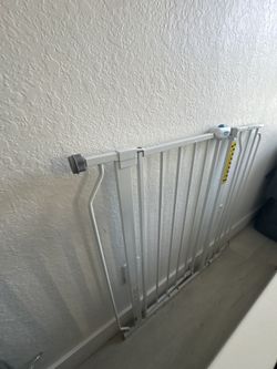 Baby Gate $25