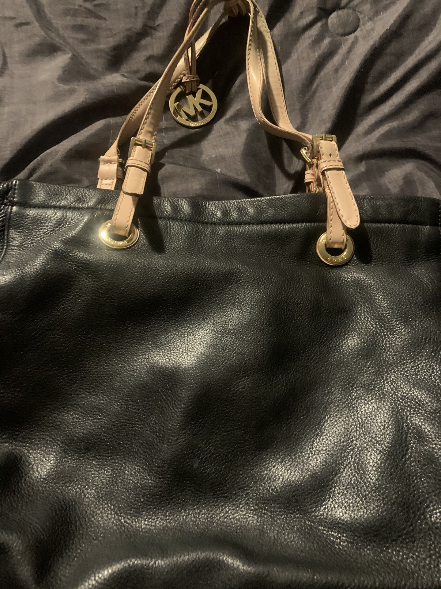 100%Authentic Michael Kors Black Pocketbook