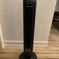 Lasko Floor Fan w/remote 