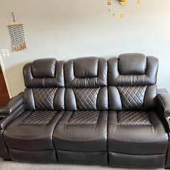 Brown Leather 3 Seat Sofa Couch & A Brown Leather 2 Seat Sofa Couch.