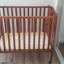 Crib (Folding) With Matresses And Bed Rail