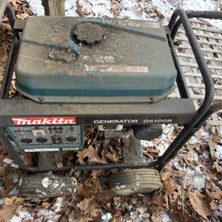 Makita Generator G100rR -47 total hours used.