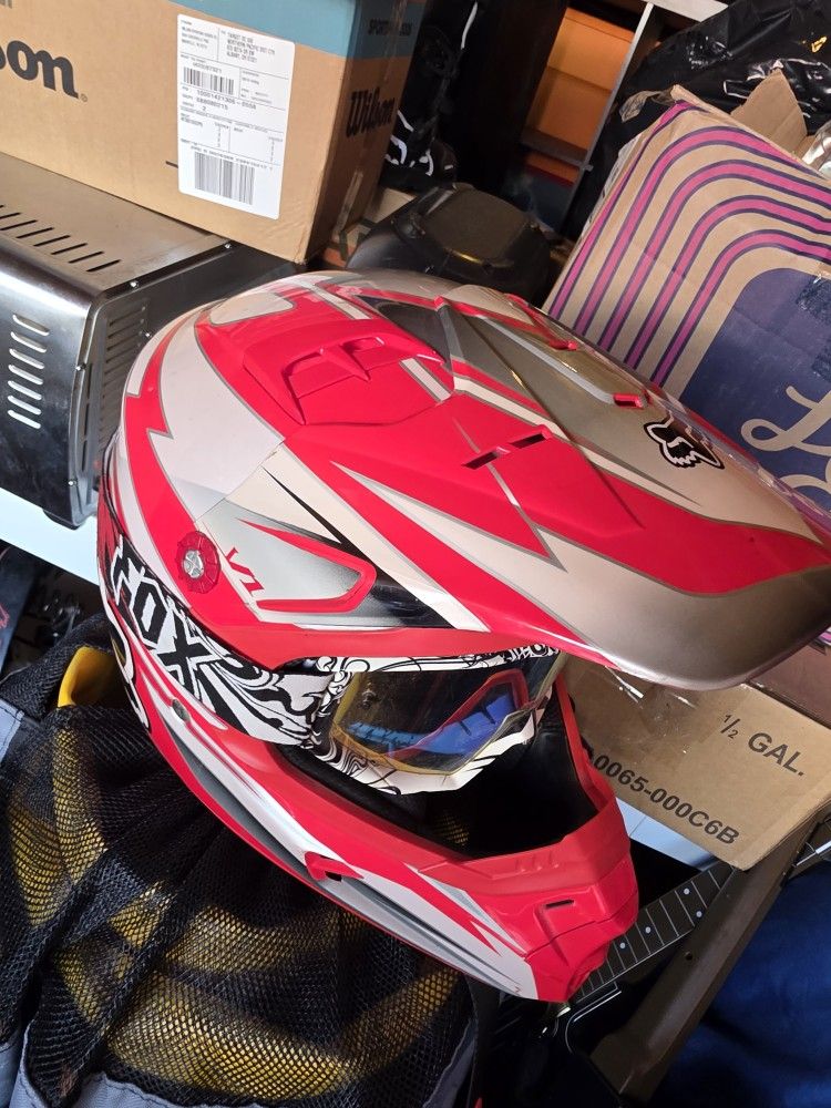 Fox V1 Helmet Size S Amd Goggles