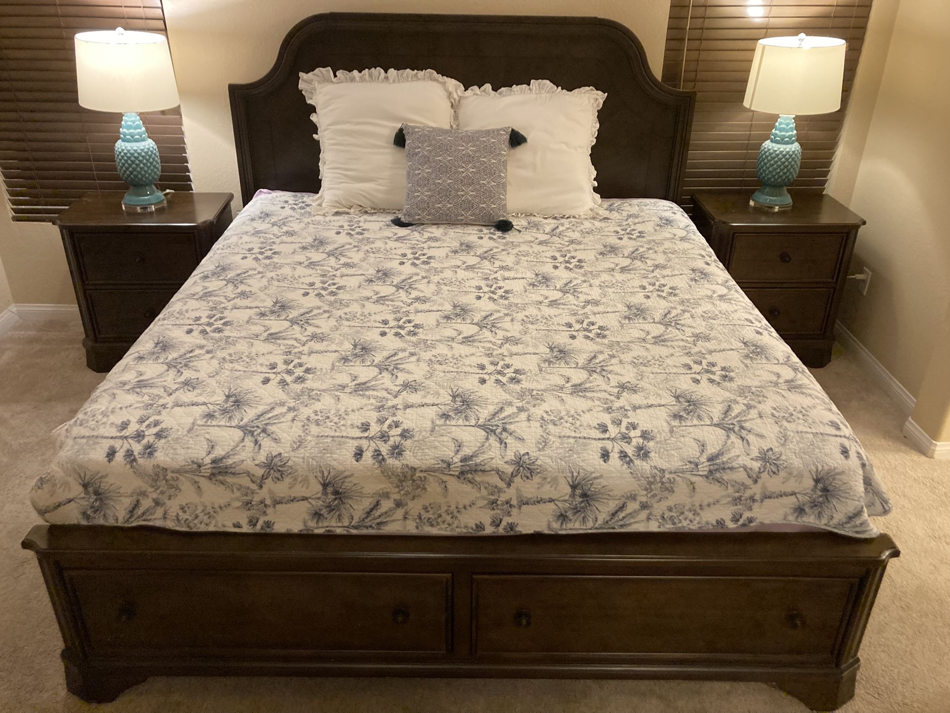King Bed Frame & Nightstands