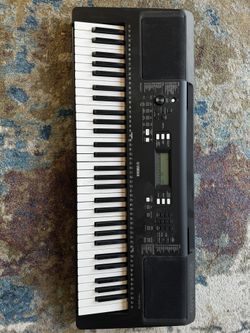 Yamaha PSR - E373 Keyboard