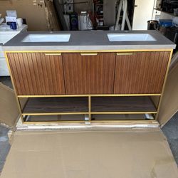 Bathroom Counter/sink