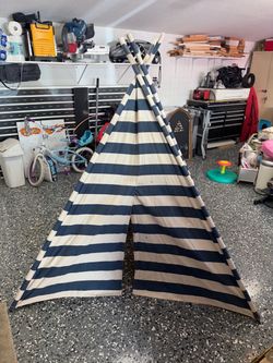 Pottery Barn Kids Teepee Play Tent