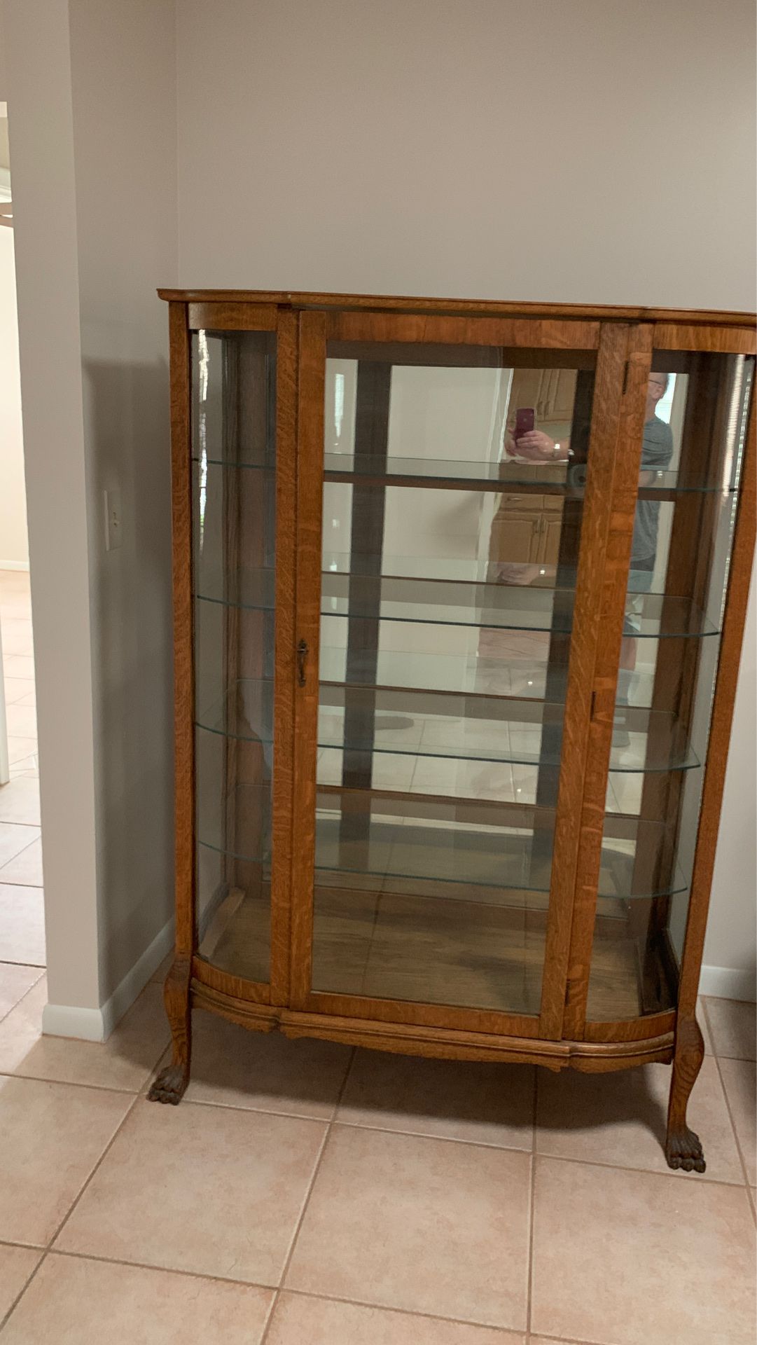 Antique China Cabinet. Good condition