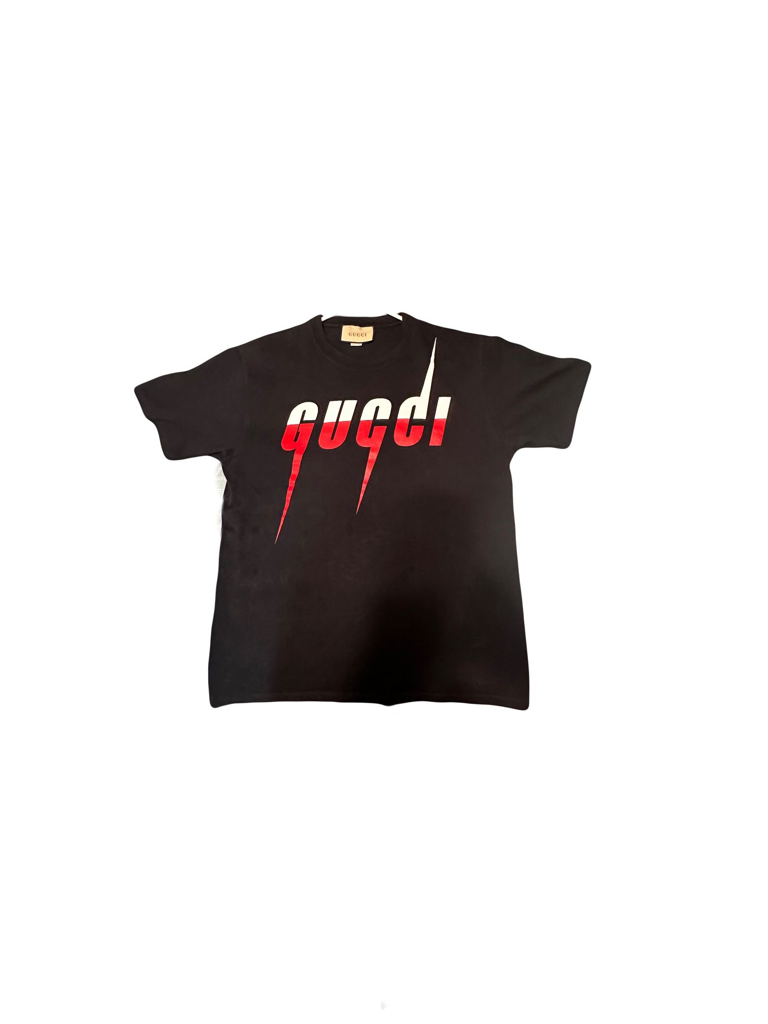 GUCCI MENS SIZE LARGE T SHIRT WITH GUCCI  BLADE PRINT BLACK COLOR WITH RED AND WHITE