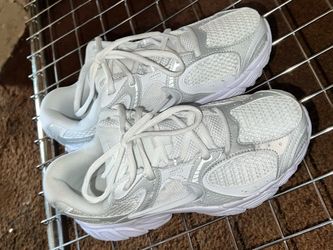 Nike v5 rnr womans running shoes
