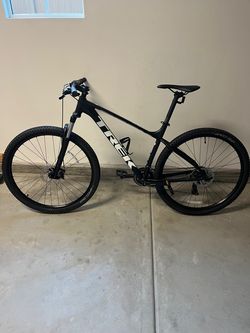 2023 Trek Marlin 4 - Size L