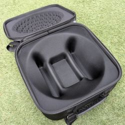 HK Onyx studio 4 Carrying Case. Like New!!!