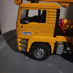 Bruder toy telecrane