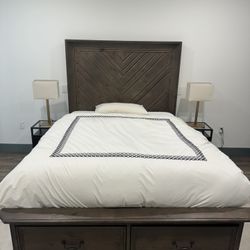 Living Spaces Wood Storage Queen Bed