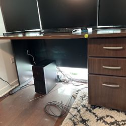 Office Desk With Drawer Unit and Lock