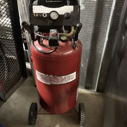 Craftsmen  Air Compressor 
