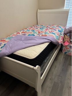 Twin bed
