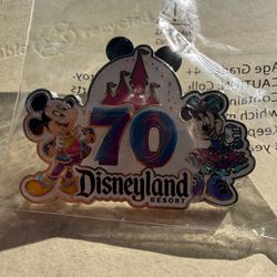 Disney Parks Disneyland 70th Anniversary Celebration Mickey & Minnie Pin