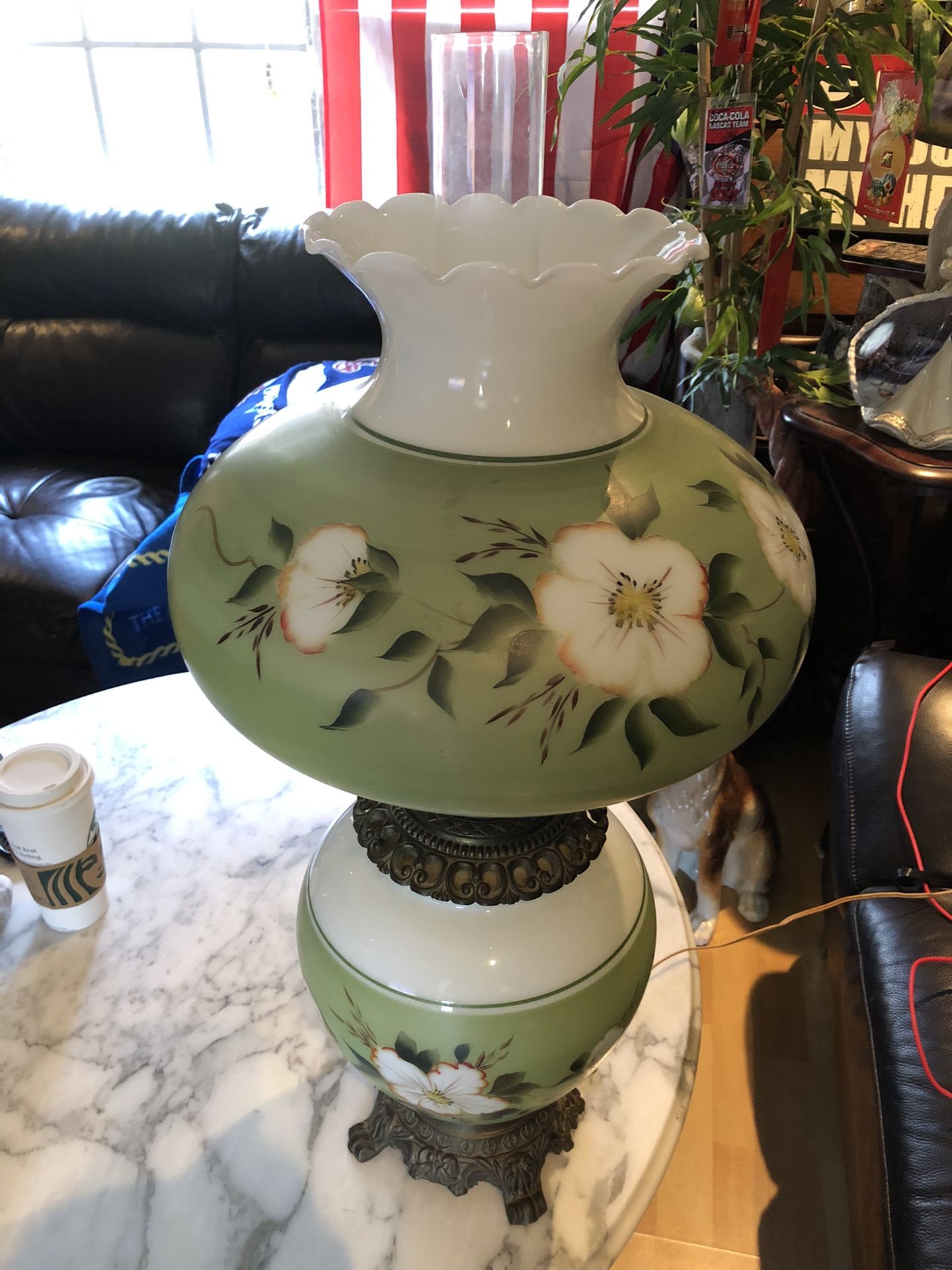 Beautiful Vintage Glass Table Lamp