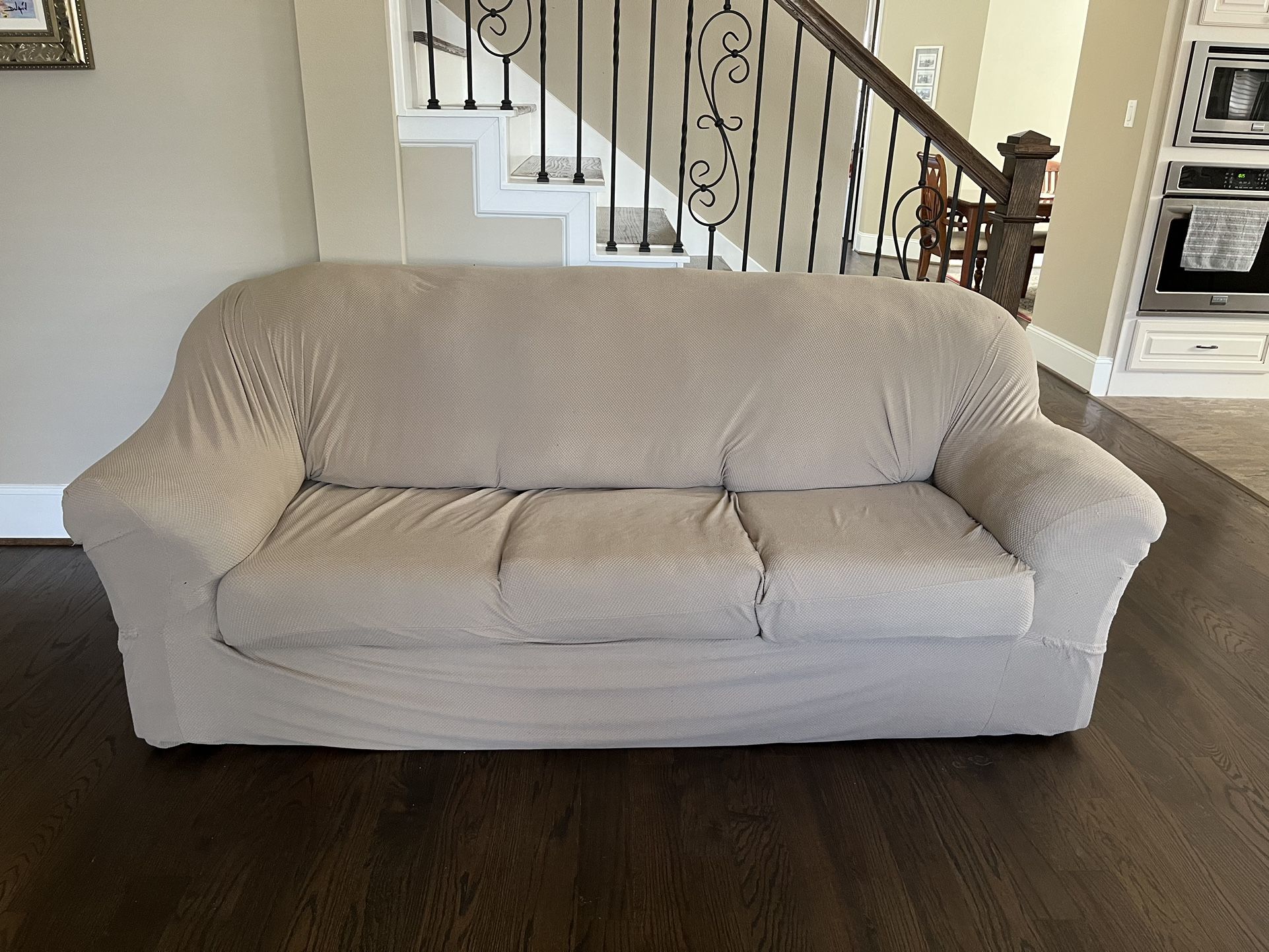 Bassett Sofa With Bed and Cover