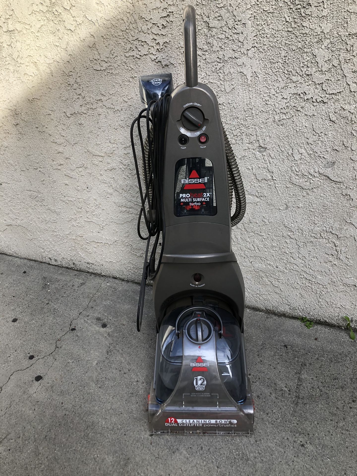 Bissell vacuum/carpet cleaner