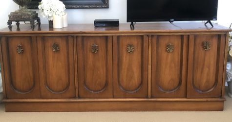 1960's 70" Drexele Pan-Tempo Collection Credenza/Cabinet