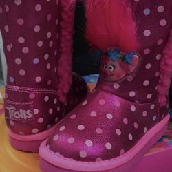 TROLLS BOOTS 