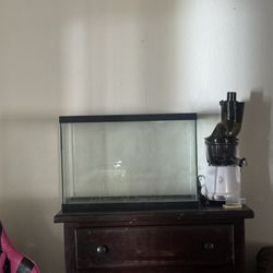 20 Gallon Fish Tank 