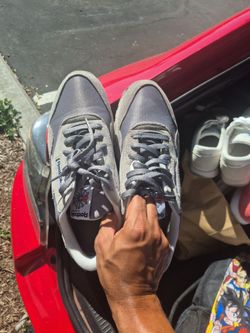 10.5 Gray & White Reebok Classics