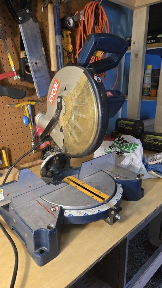 Saw Ryobi