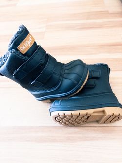 Cat & Jack black snow boots