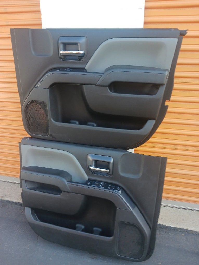 OEM USD 2019 SIERRA SILVERADO INTERIOR FRONT DOOR TRIM PANELS LEFHT RIAHT (contact info removed)4 (contact info removed) abramos Español