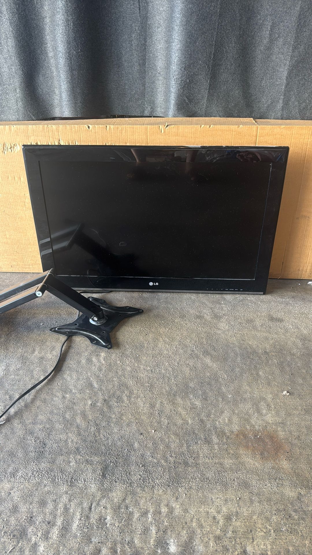 LG TV 32 Inch