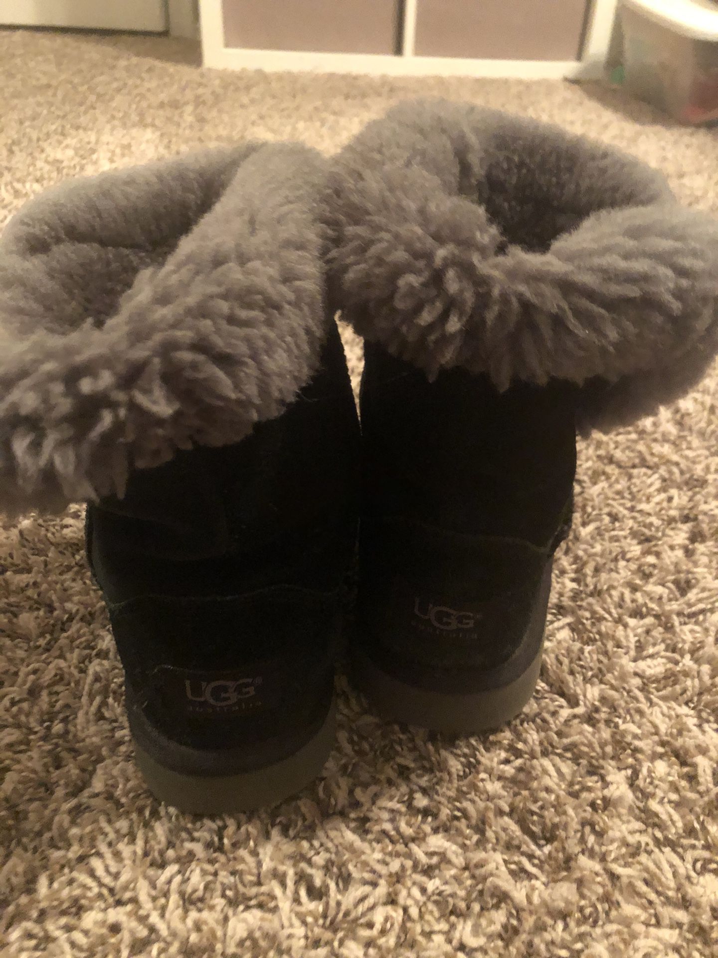 Girls size 2 boots