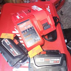 Firm Price🛑 Milwaukee M18 5.0 2 Batt&Charger" new. Precio firme no acepto menos🛑